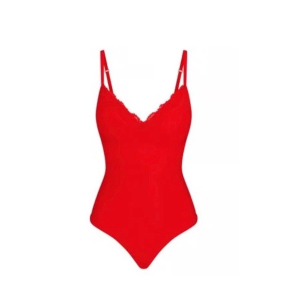 SKIMS Fits Everybody Lace Push Up Thong Bodysuit Cayenne Red Size M